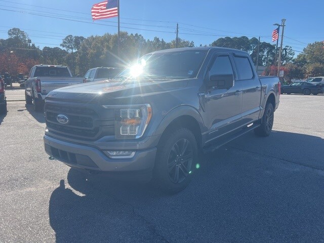 2021 Ford F-150 XLT photo 3