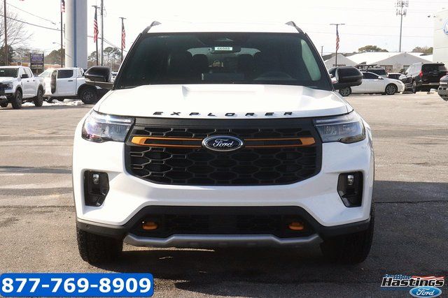 2026 Ford Explorer Tremor - Photo 2
