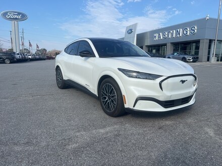 2025 Ford Mustang Mach-E Premium SUV