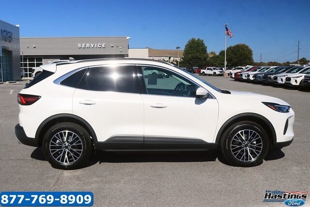 2025 Ford Escape Plug-In Hybrid Titanium photo 4