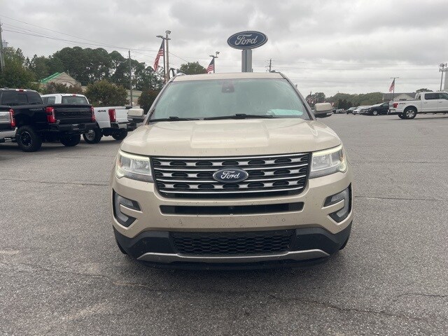 2017 Ford Explorer Limited photo 2