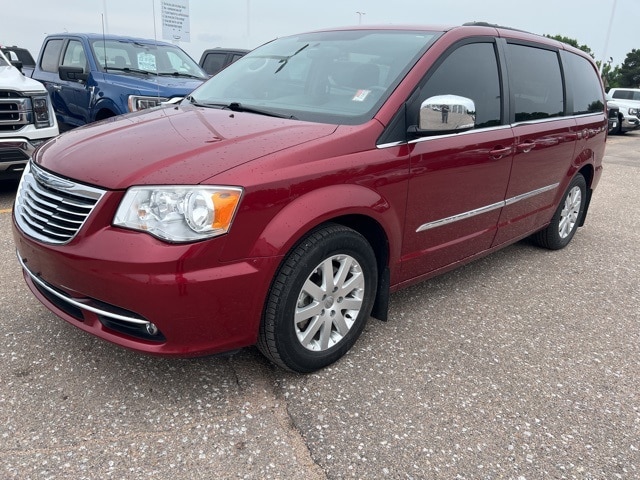 Used 2012 Chrysler Town & Country Touring-L with VIN 2C4RC1CG6CR383255 for sale in Hastings, NE