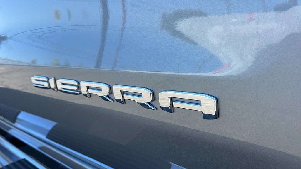 2026 GMC Sierra 1500 SLT - Photo 10
