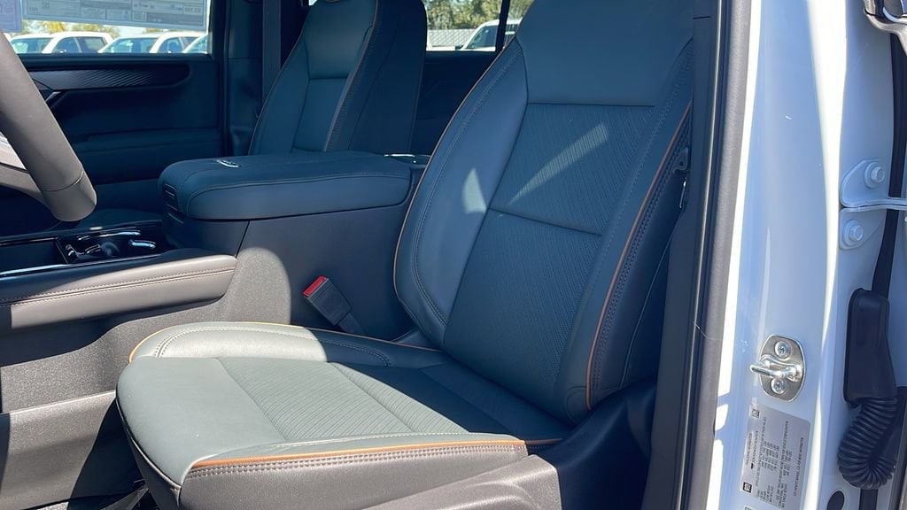 2026 GMC Yukon XL AT4 - Photo 11
