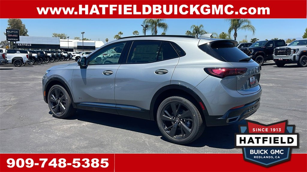 2025 Buick Envision Sport Touring photo 3