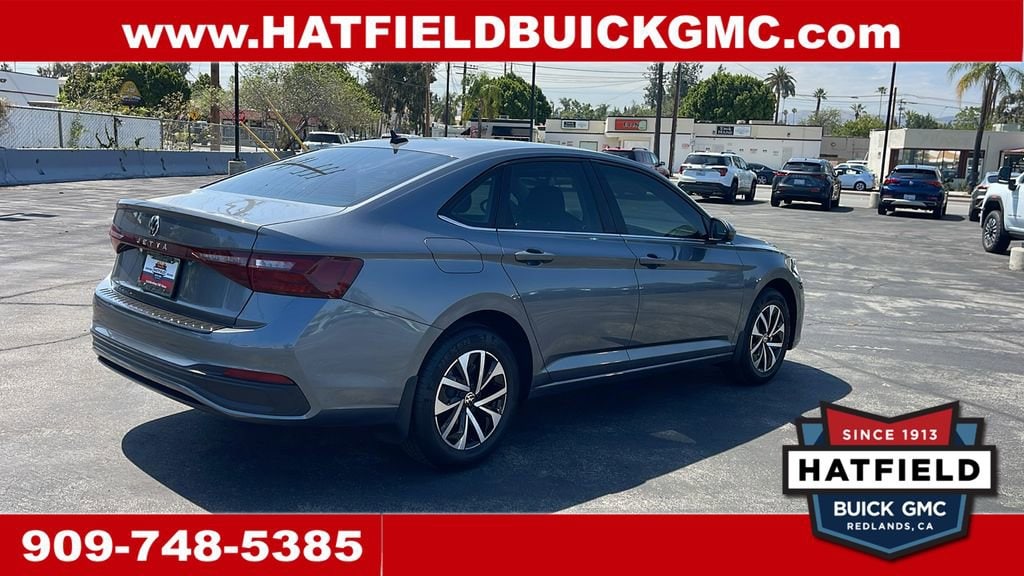 2025 Volkswagen Jetta S photo 4