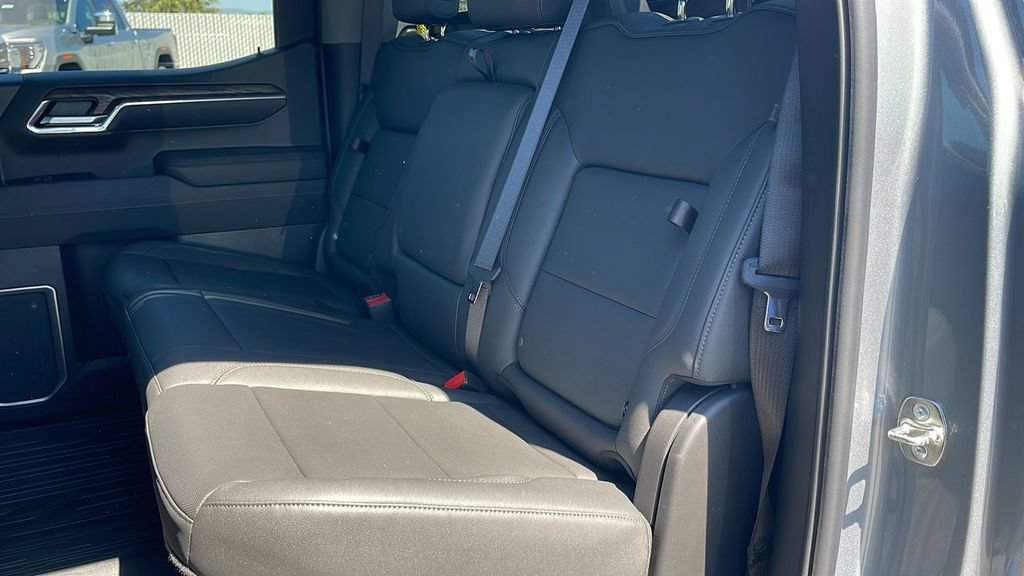 2026 GMC Sierra 1500 SLT - Photo 15