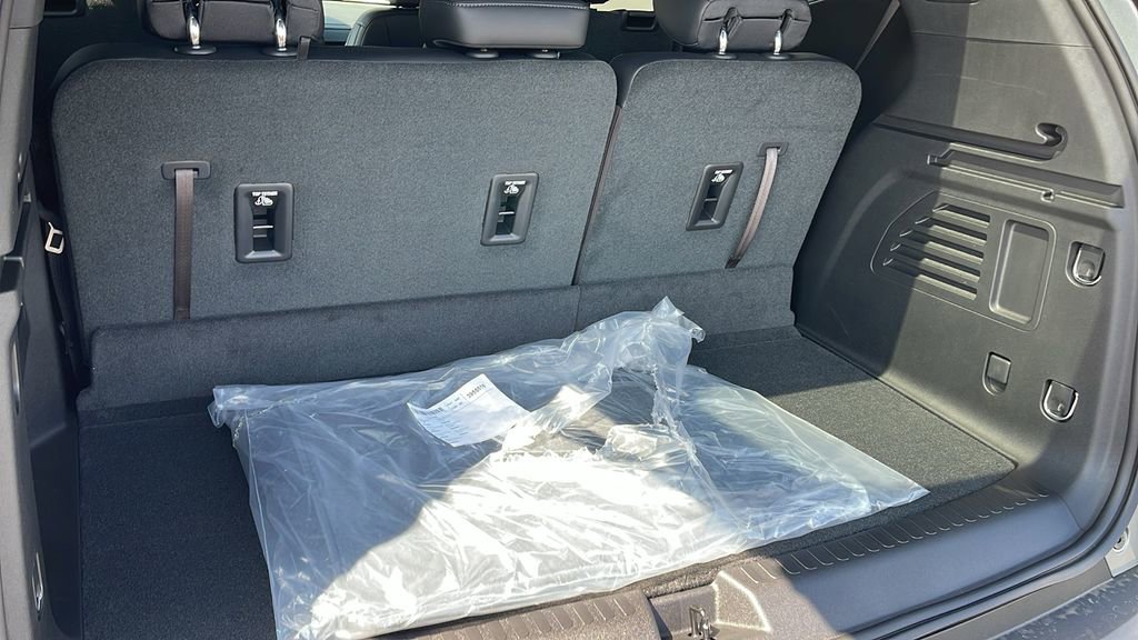 2025 GMC Acadia Elevation - Photo 27