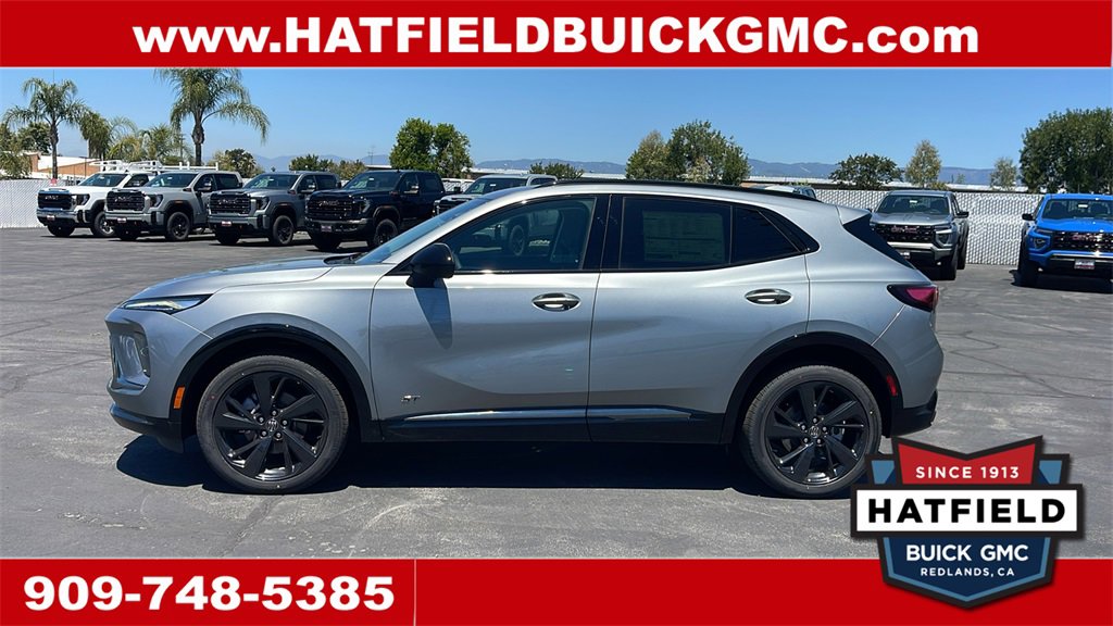 2025 Buick Envision Sport Touring photo 2