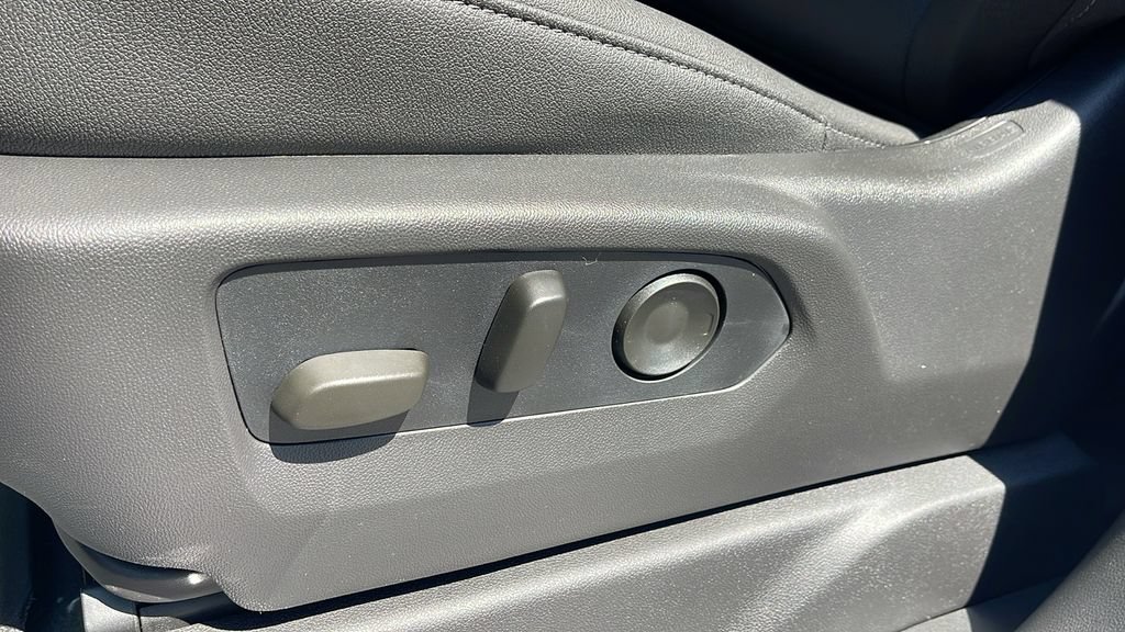 2026 GMC Sierra 1500 SLT - Photo 13