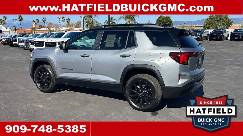 2026 GMC Terrain FWD Elevation photo 3