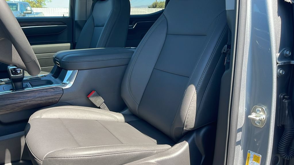 2026 GMC Sierra 1500 SLT - Photo 12