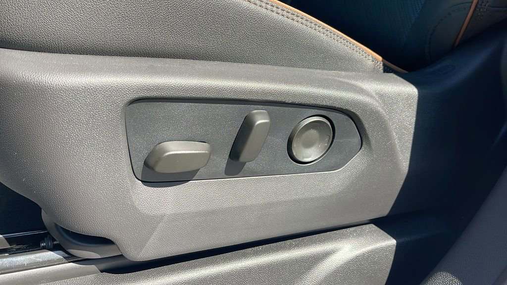 2026 GMC Yukon XL AT4 - Photo 12