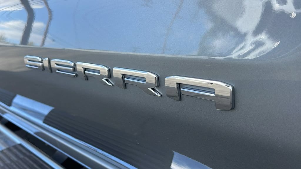 2026 GMC Sierra 1500 SLT - Photo 11