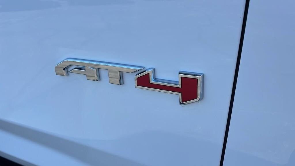 2026 GMC Yukon XL AT4 - Photo 10