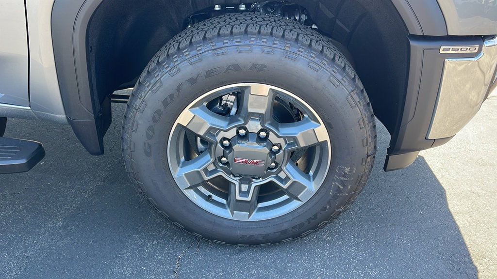 2026 GMC Sierra 2500HD SLT - Photo 9