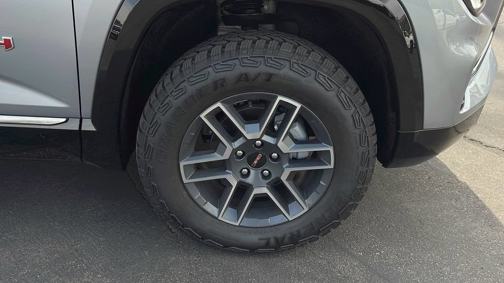 2027 GMC Terrain AT4 - Photo 10