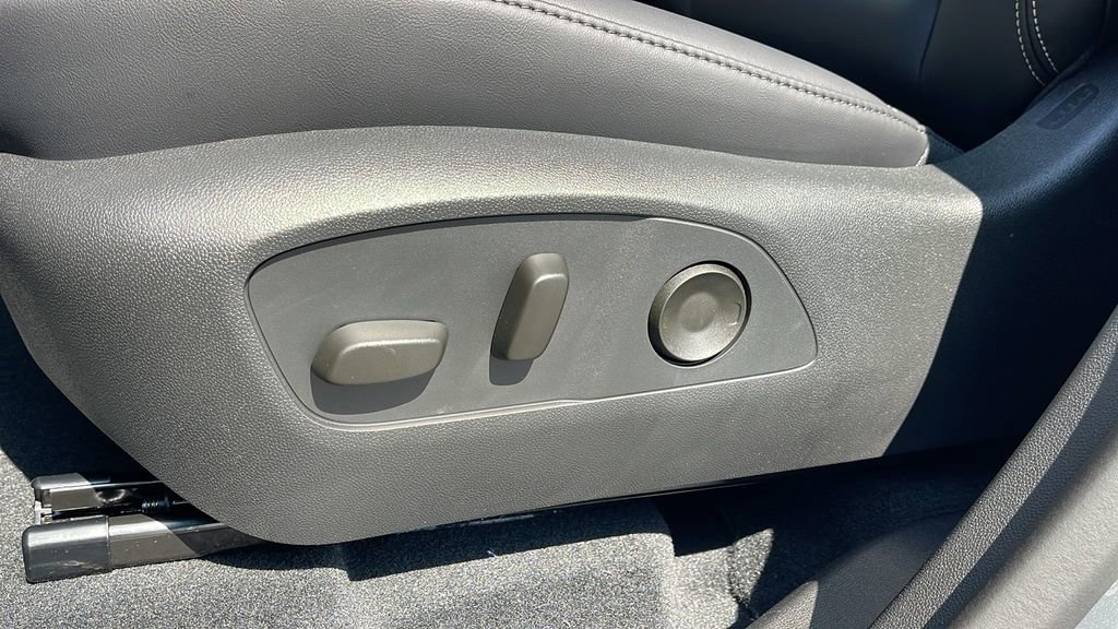 2025 GMC Acadia Elevation - Photo 11