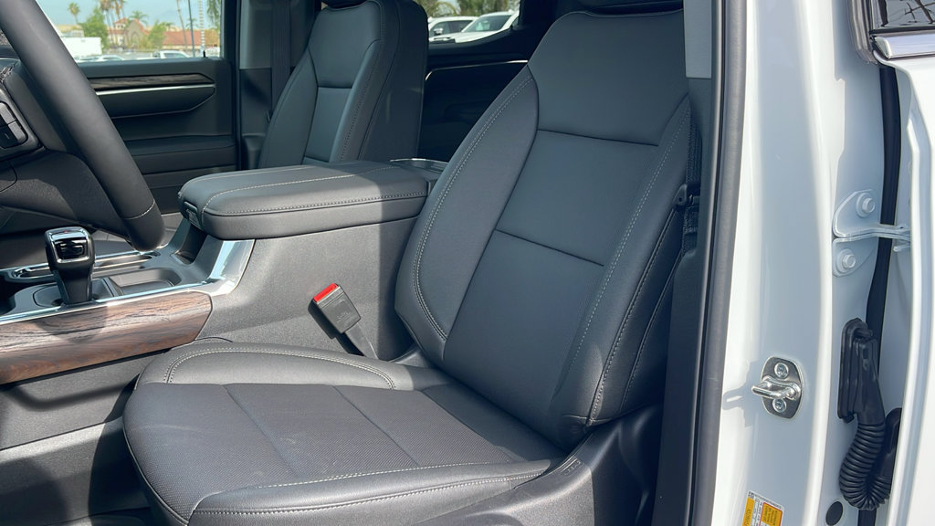 2026 GMC Sierra 1500 SLT - Photo 13