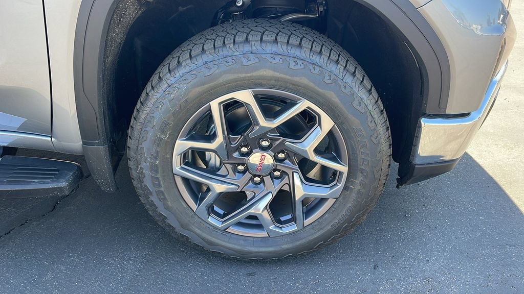 2026 GMC Sierra 1500 SLT - Photo 9