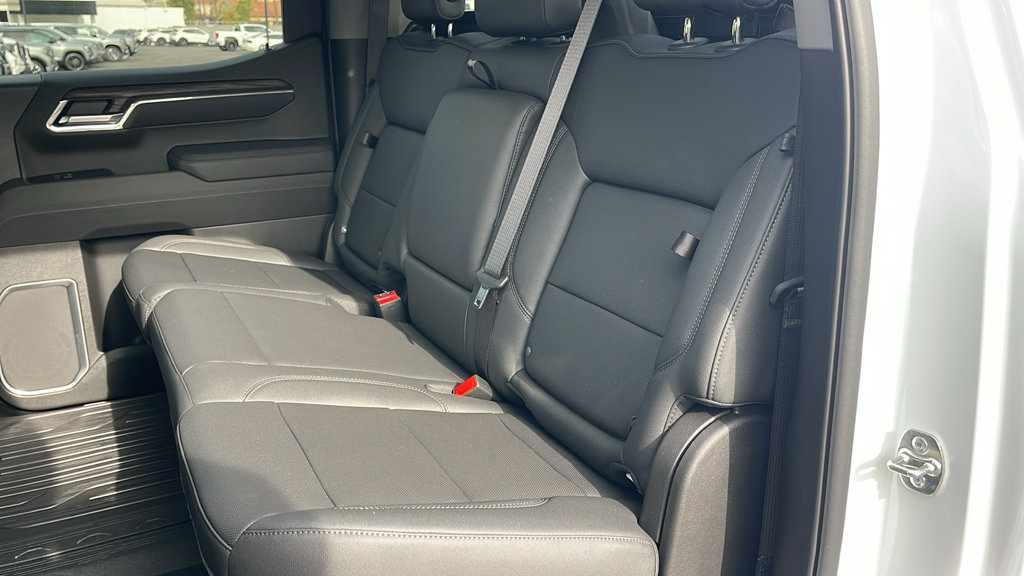 2026 GMC Sierra 1500 SLT - Photo 16