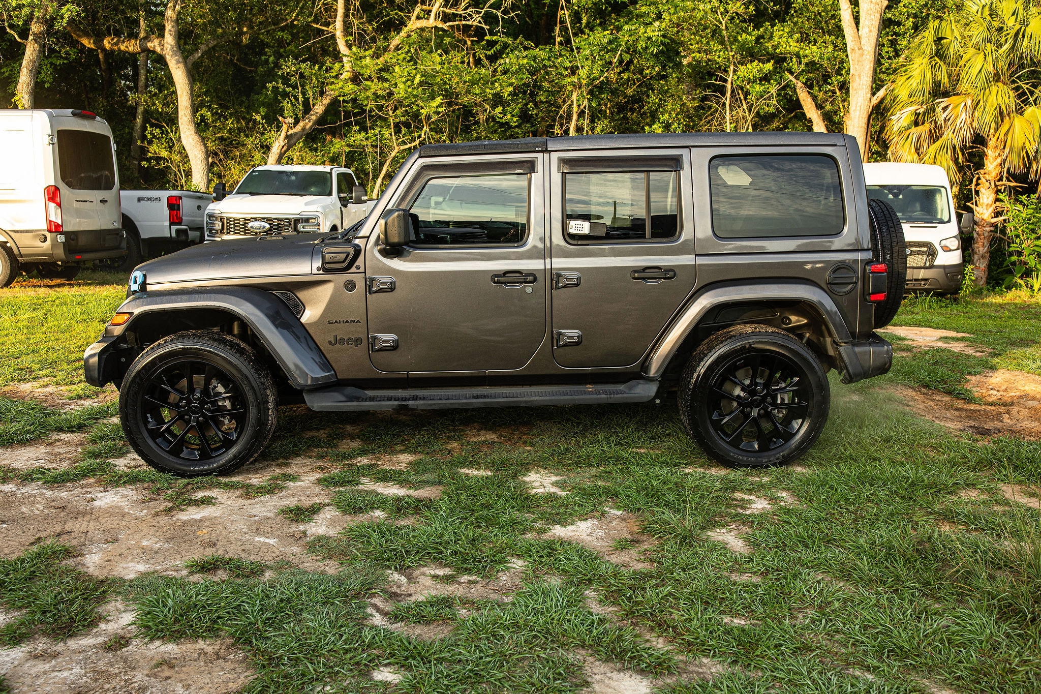 2021 Jeep Wrangler Unlimited Sahara 4XE - Photo 9