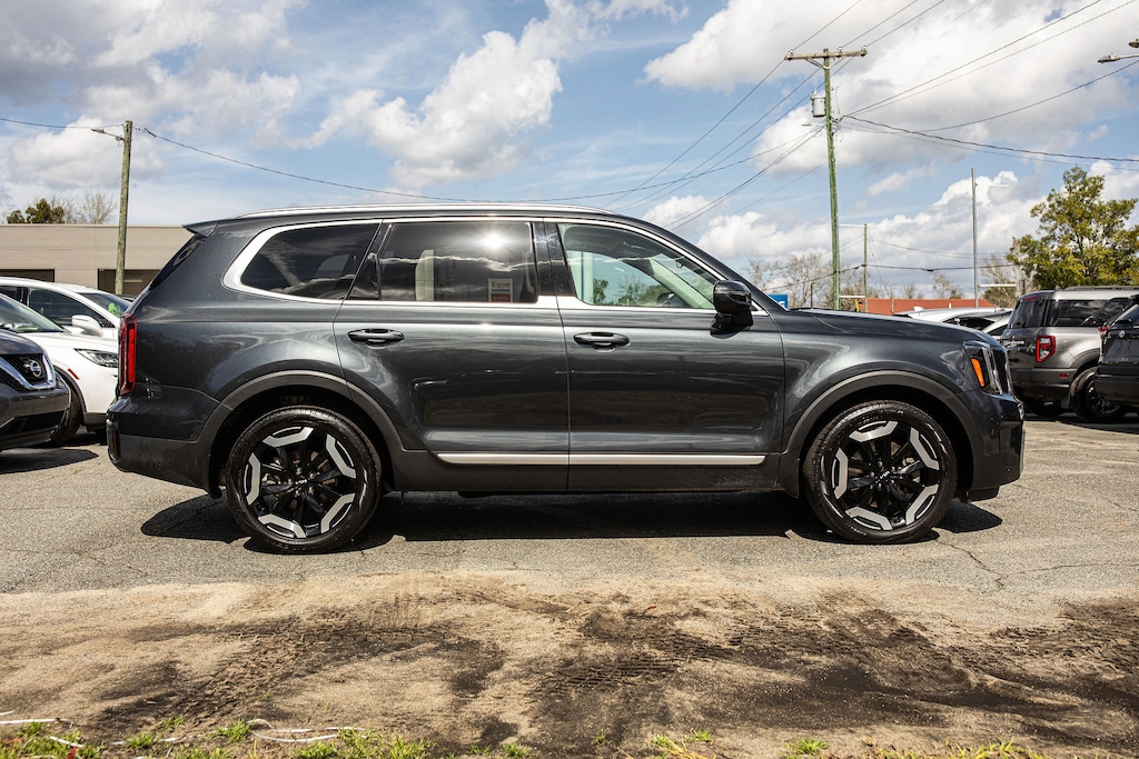 Used 2024 Kia Telluride S S AWD