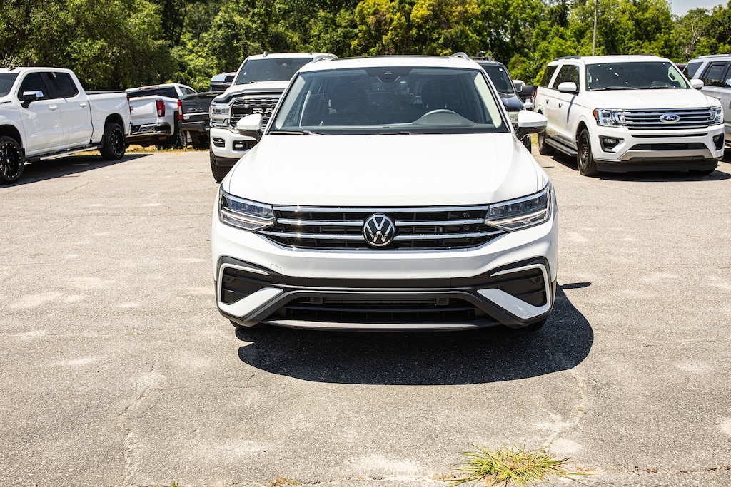 Used 2024 Volkswagen Tiguan SE 2.0T SE FWD