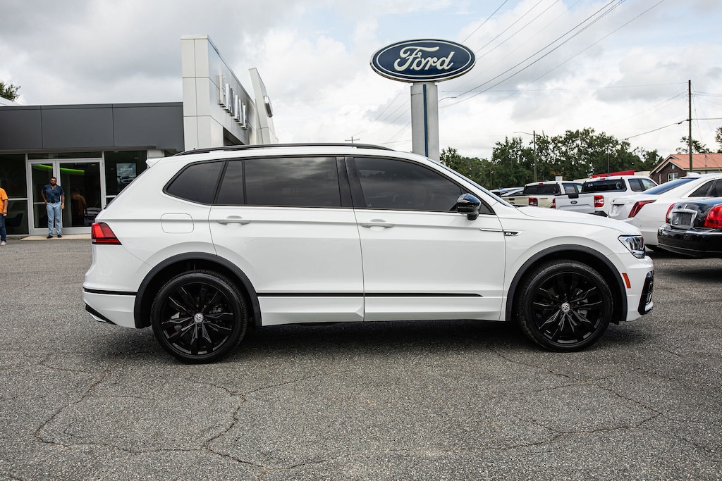 Used 2021 Volkswagen Tiguan SE R-Line Black 2.0T SE R-Line Black FWD