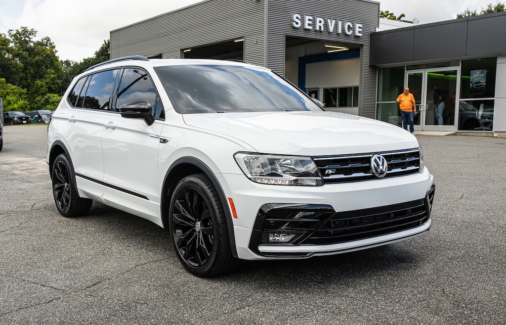 Used 2021 Volkswagen Tiguan SE R-Line Black 2.0T SE R-Line Black FWD