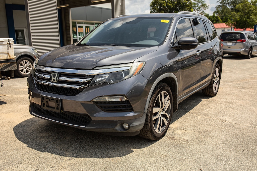 Used 2017 Honda Pilot Touring Touring 2WD