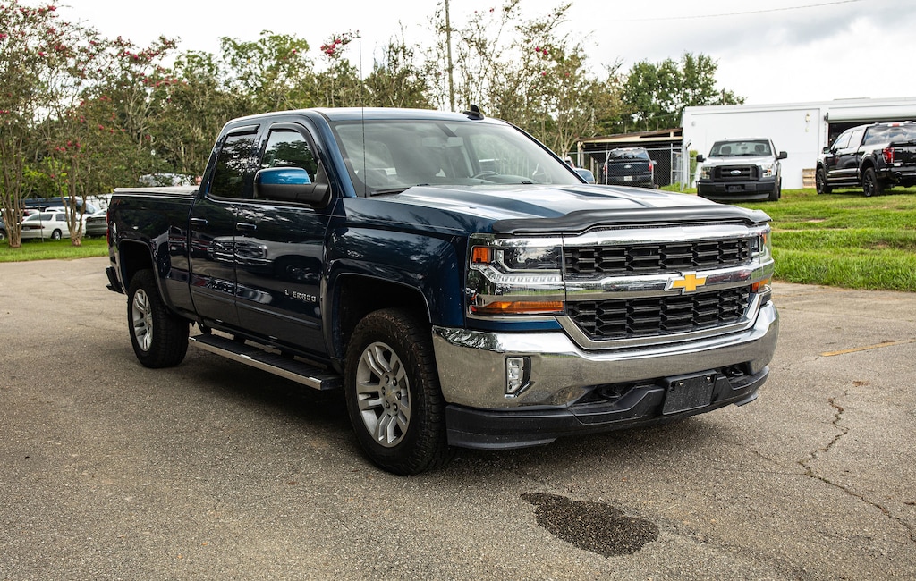 Used 2018 Chevrolet Silverado 1500 LT 4WD Double Cab 143.5 LT w/1LT