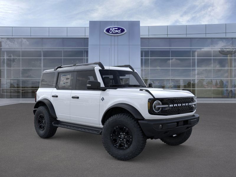 2025 Ford Bronco 4-Door Outer Banks's photo