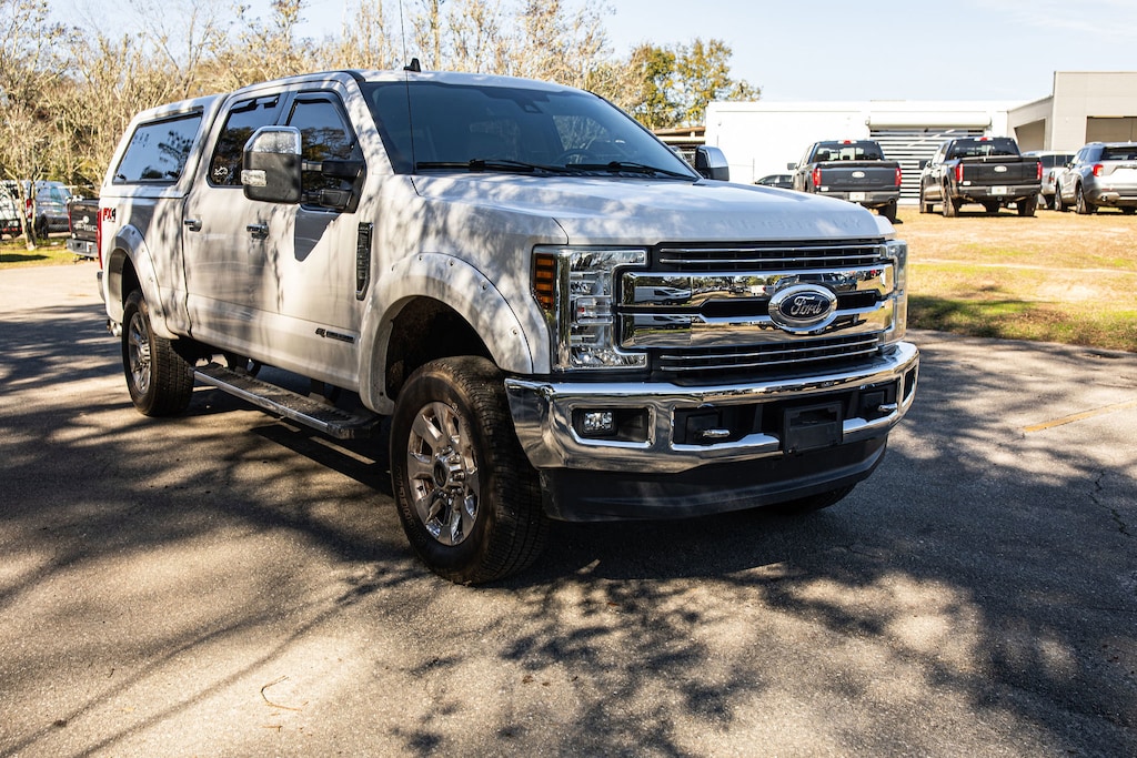 Used 2019 Ford Super Duty F-250 SRW LARIAT