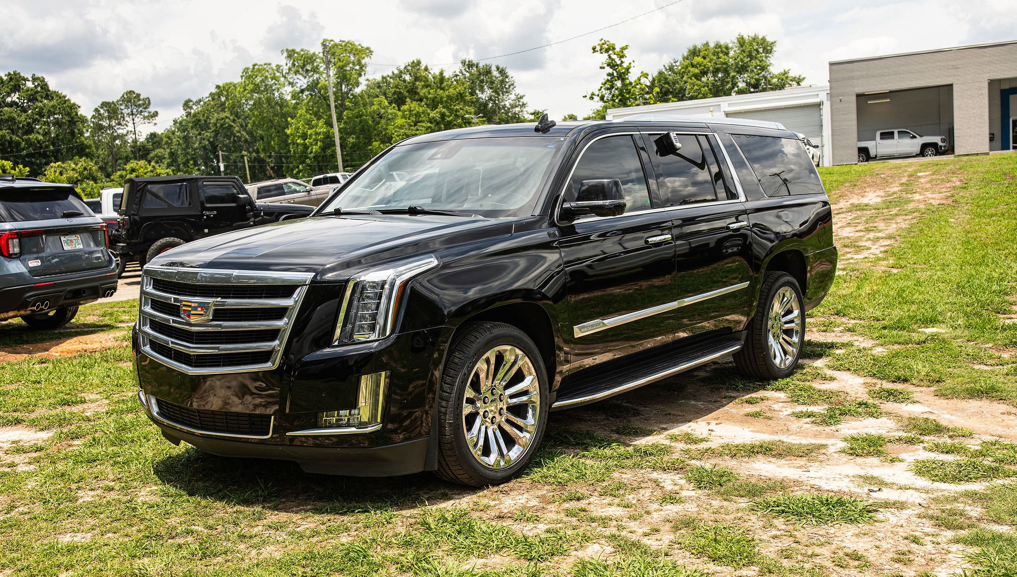 2020 Cadillac Escalade ESV AWD Luxury's photo
