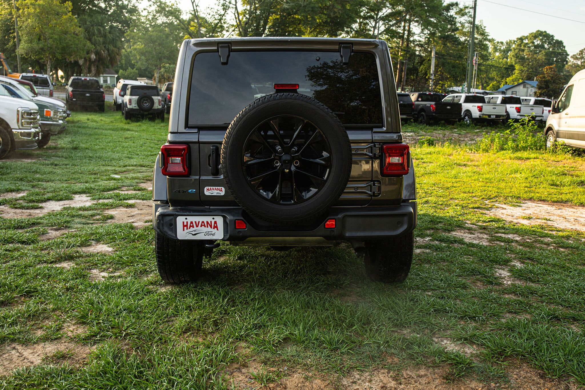 2021 Jeep Wrangler Unlimited Sahara 4XE - Photo 6