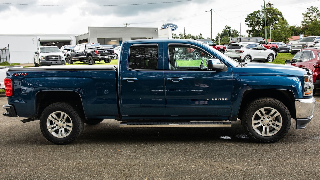 Used 2018 Chevrolet Silverado 1500 LT 4WD Double Cab 143.5 LT w/1LT