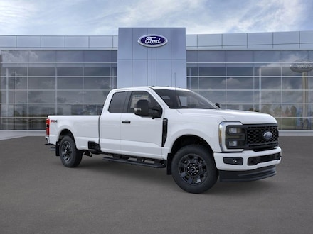2025 Ford Super Duty F-250 XL TRUCK