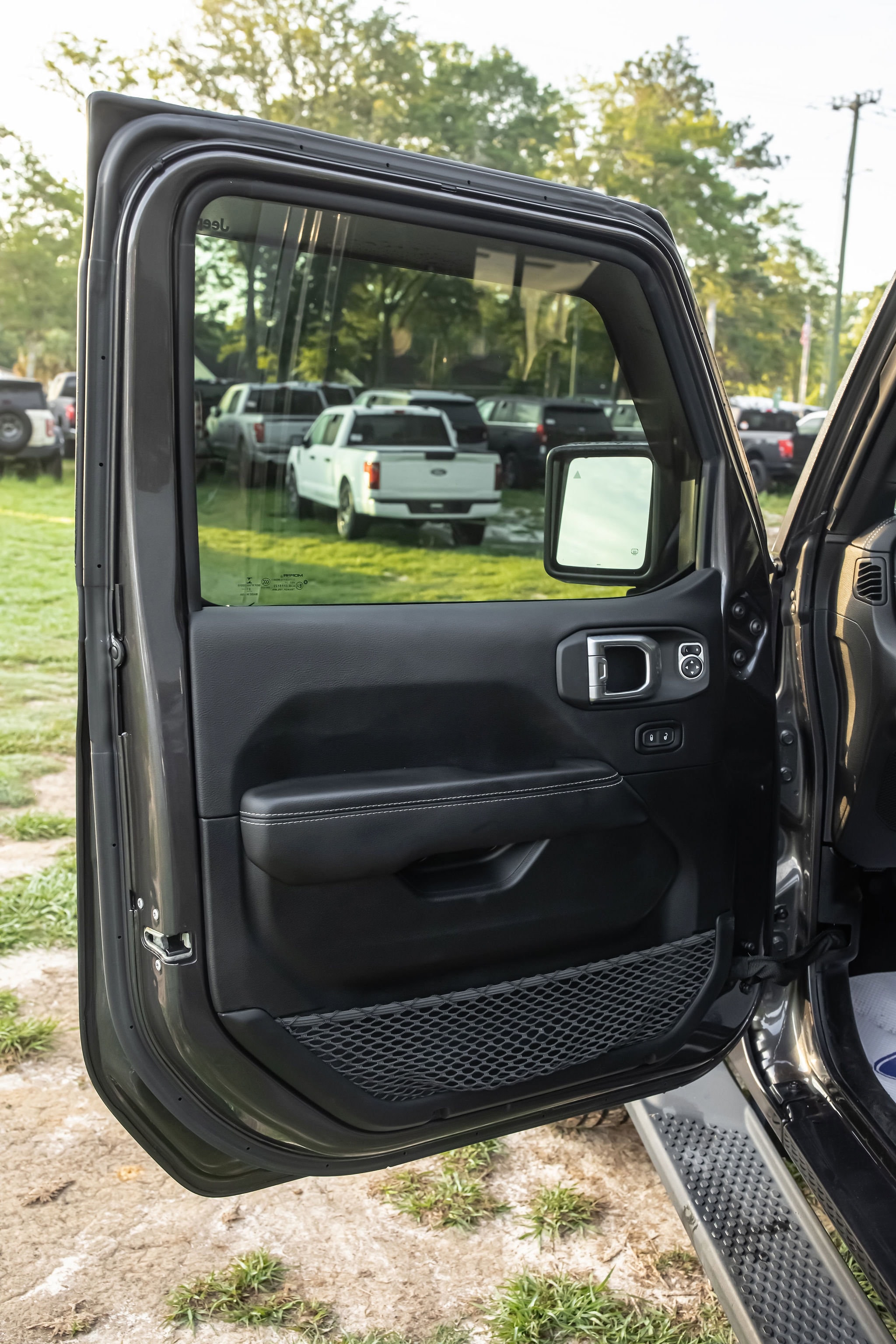 2021 Jeep Wrangler Unlimited Sahara 4XE - Photo 10