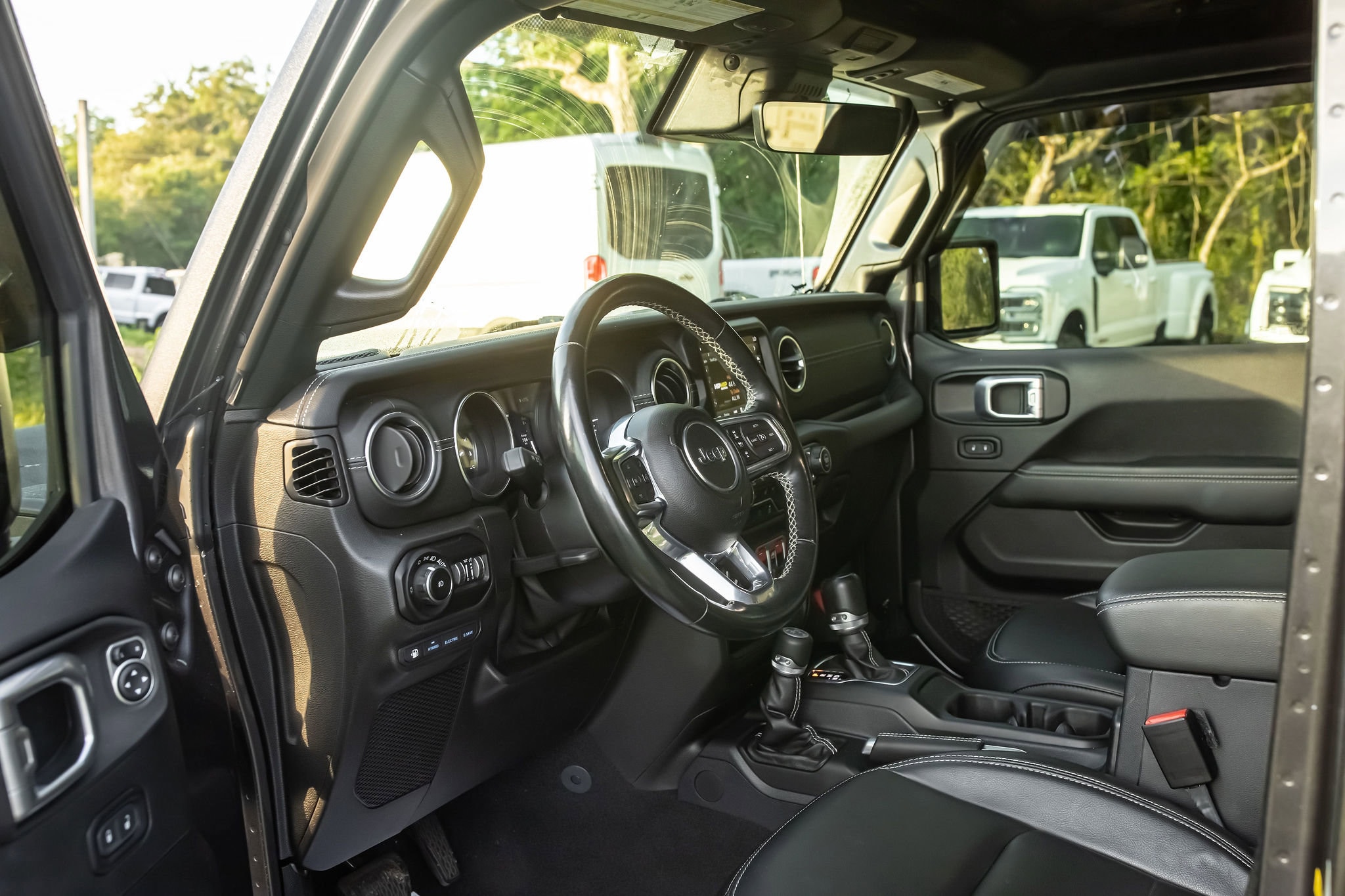 2021 Jeep Wrangler Unlimited Sahara 4XE - Photo 13