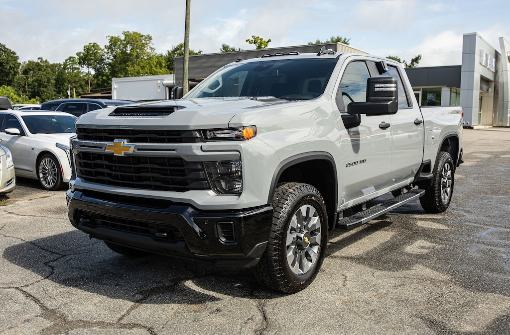 Used 2025 Chevrolet Silverado 2500HD Custom 4WD Crew Cab 159 Custom