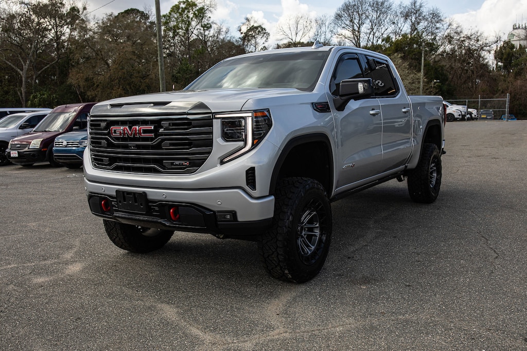 Used 2022 GMC Sierra 1500 AT4 4WD Crew Cab 147 AT4