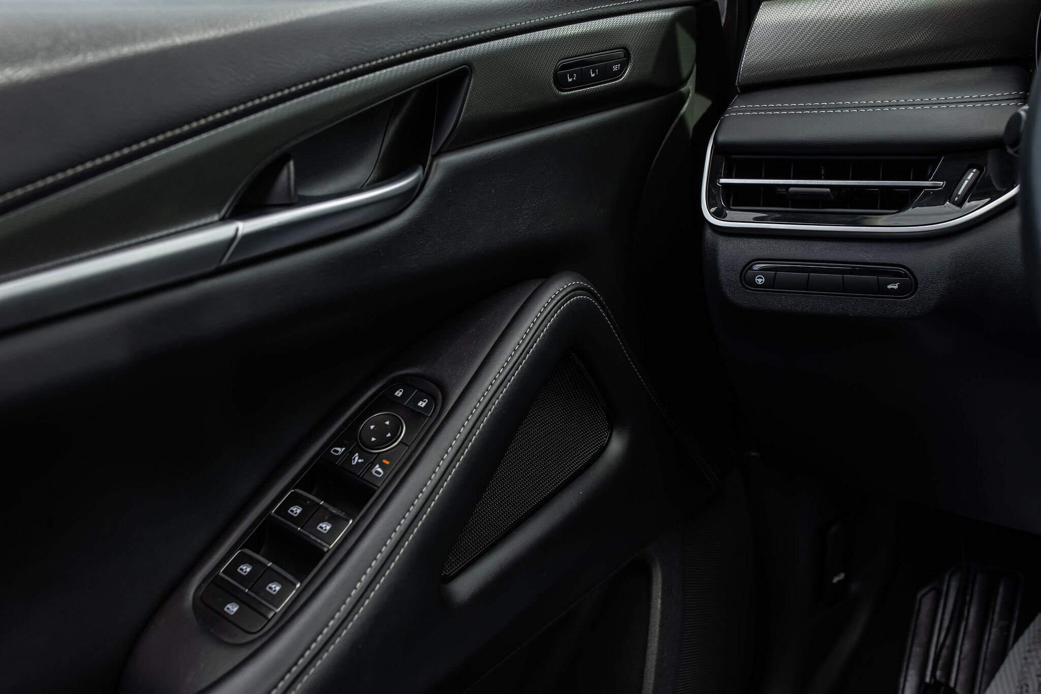 2023 INFINITI QX60 LUXE - Photo 16