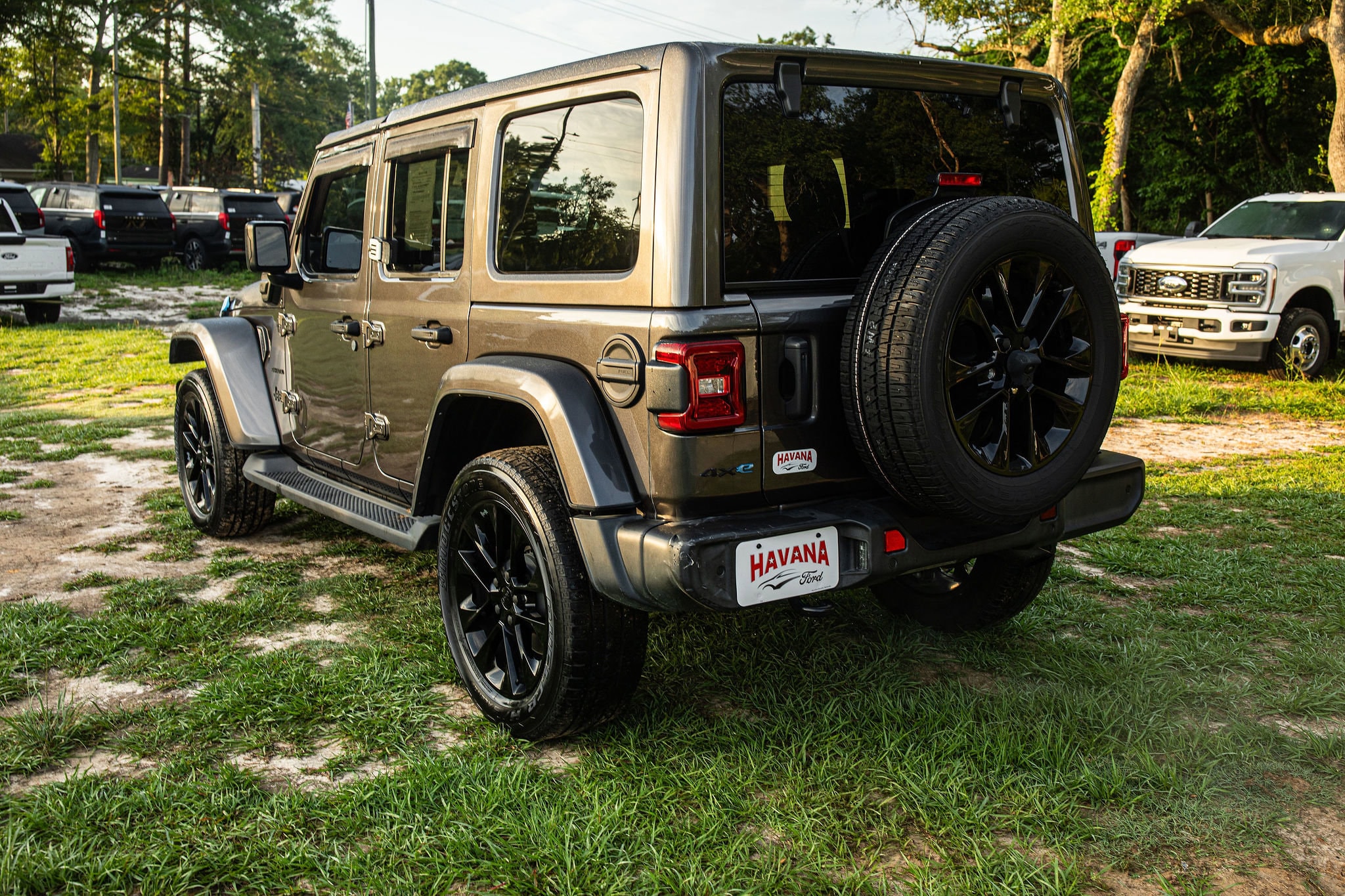 2021 Jeep Wrangler Unlimited Sahara 4XE - Photo 8