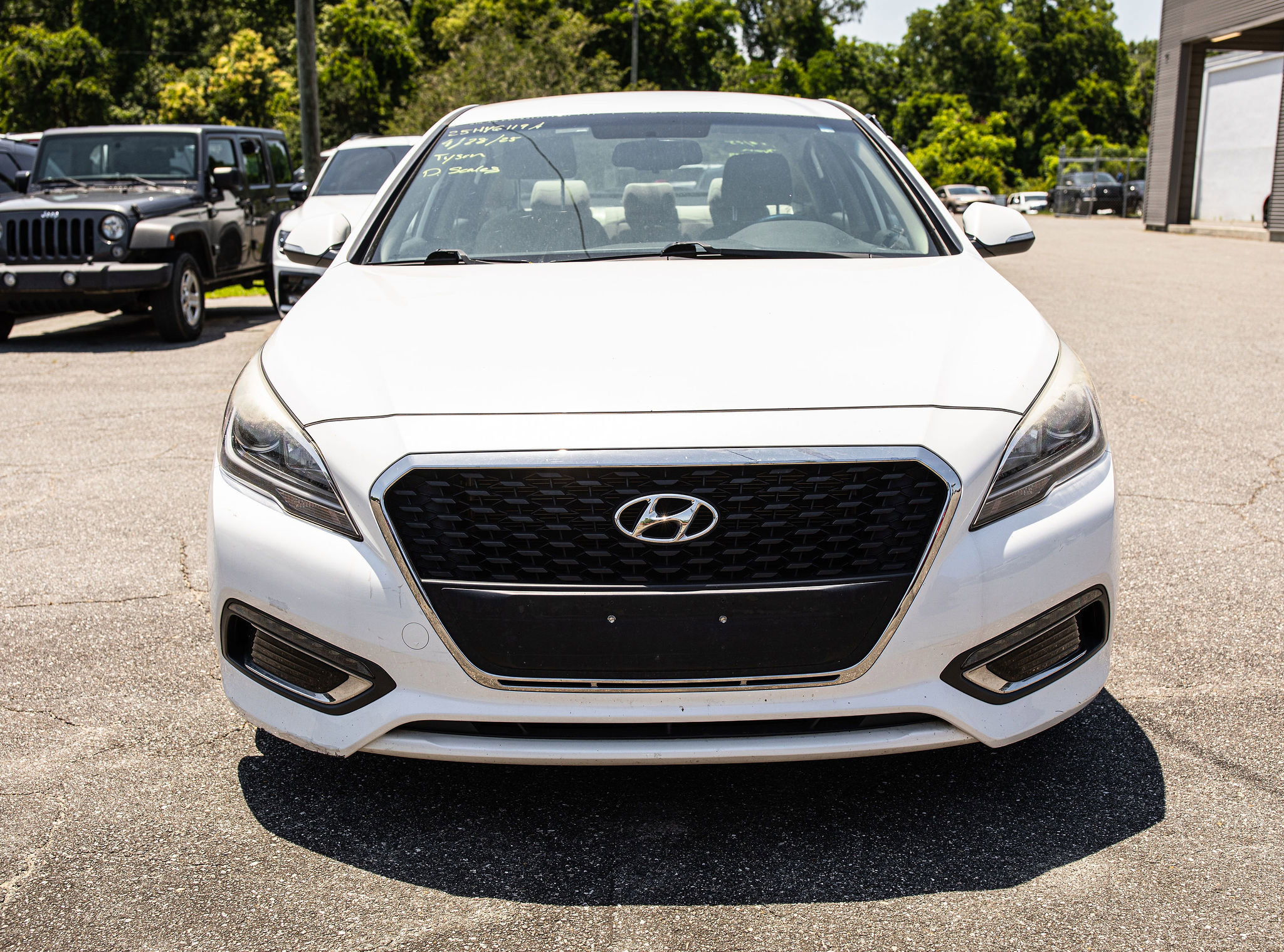 Used 2016 Hyundai Sonata Hybrid Base with VIN KMHE24L13GA018486 for sale in Havana, FL