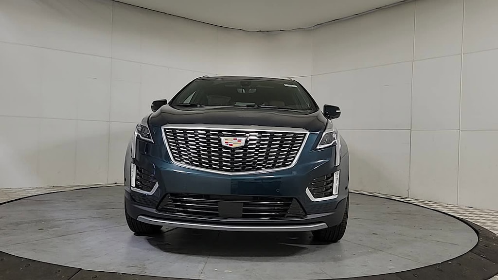 New 2025 CADILLAC XT5 Premium Luxury SUV