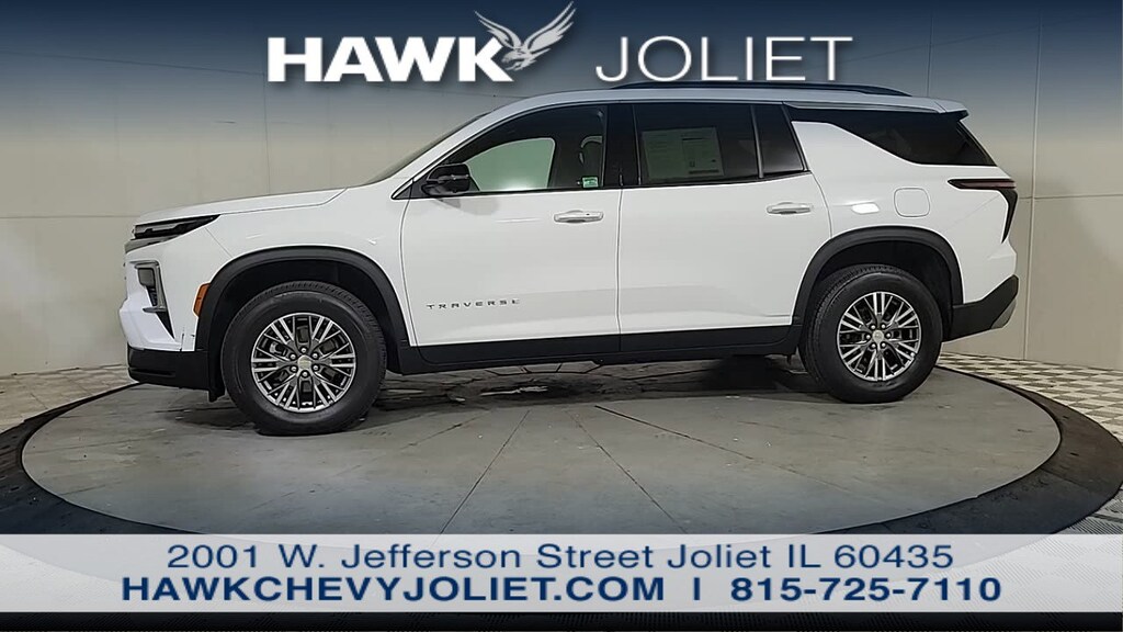 Used 2024 Chevrolet Traverse LT SUV
