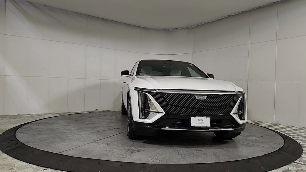Used 2024 CADILLAC LYRIQ Luxury 1 SUV