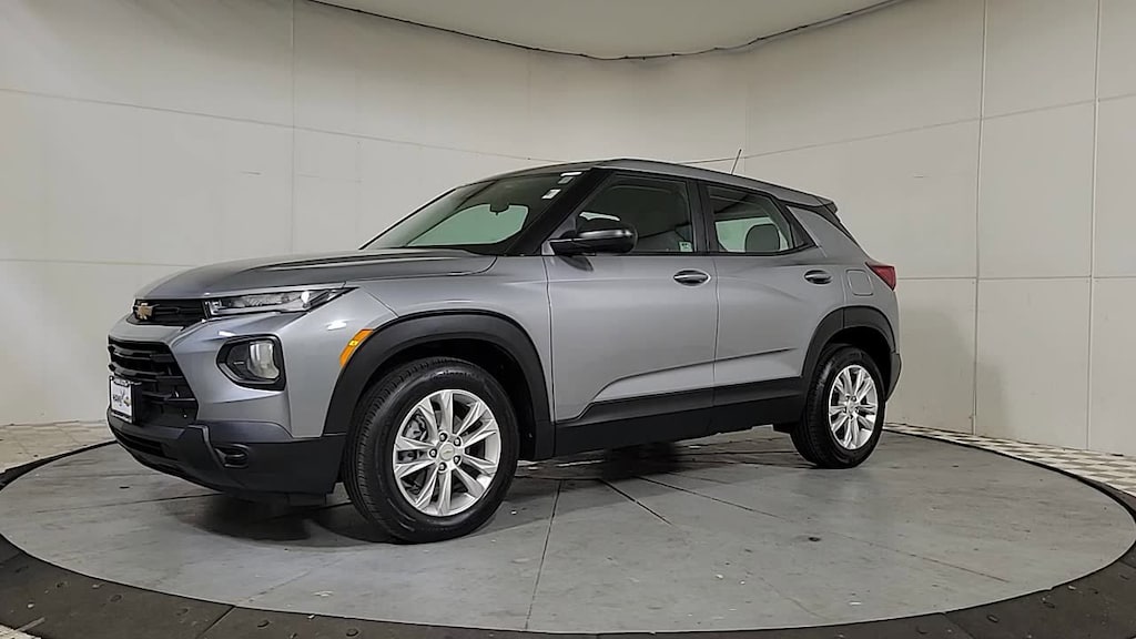 Used 2023 Chevrolet Trailblazer LS SUV