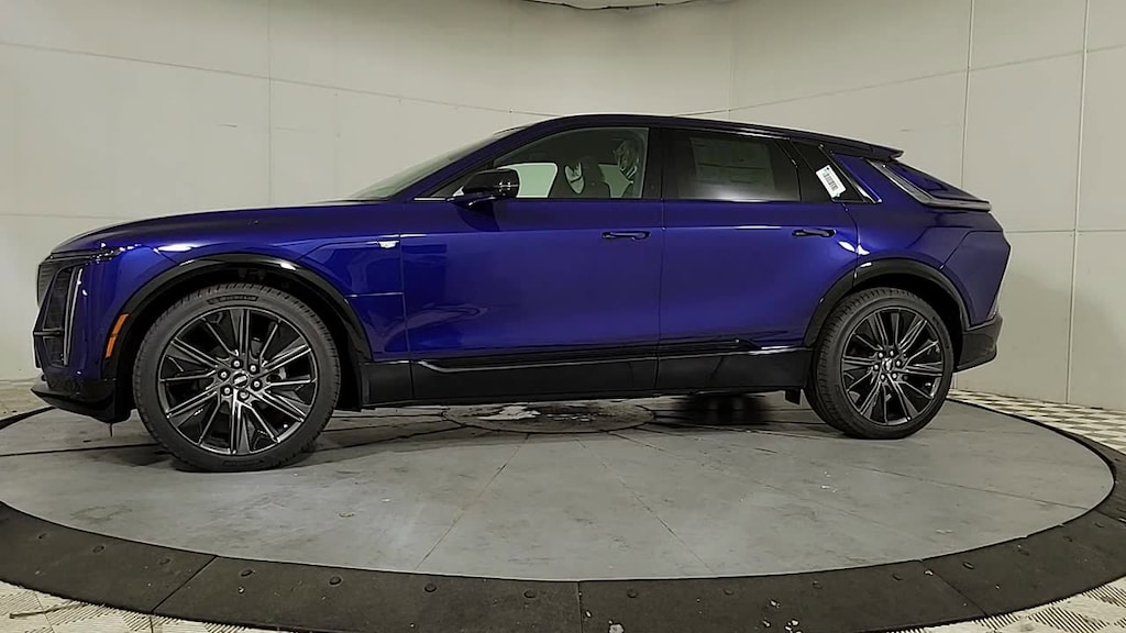 New 2026 CADILLAC LYRIQ Signature Sport SUV